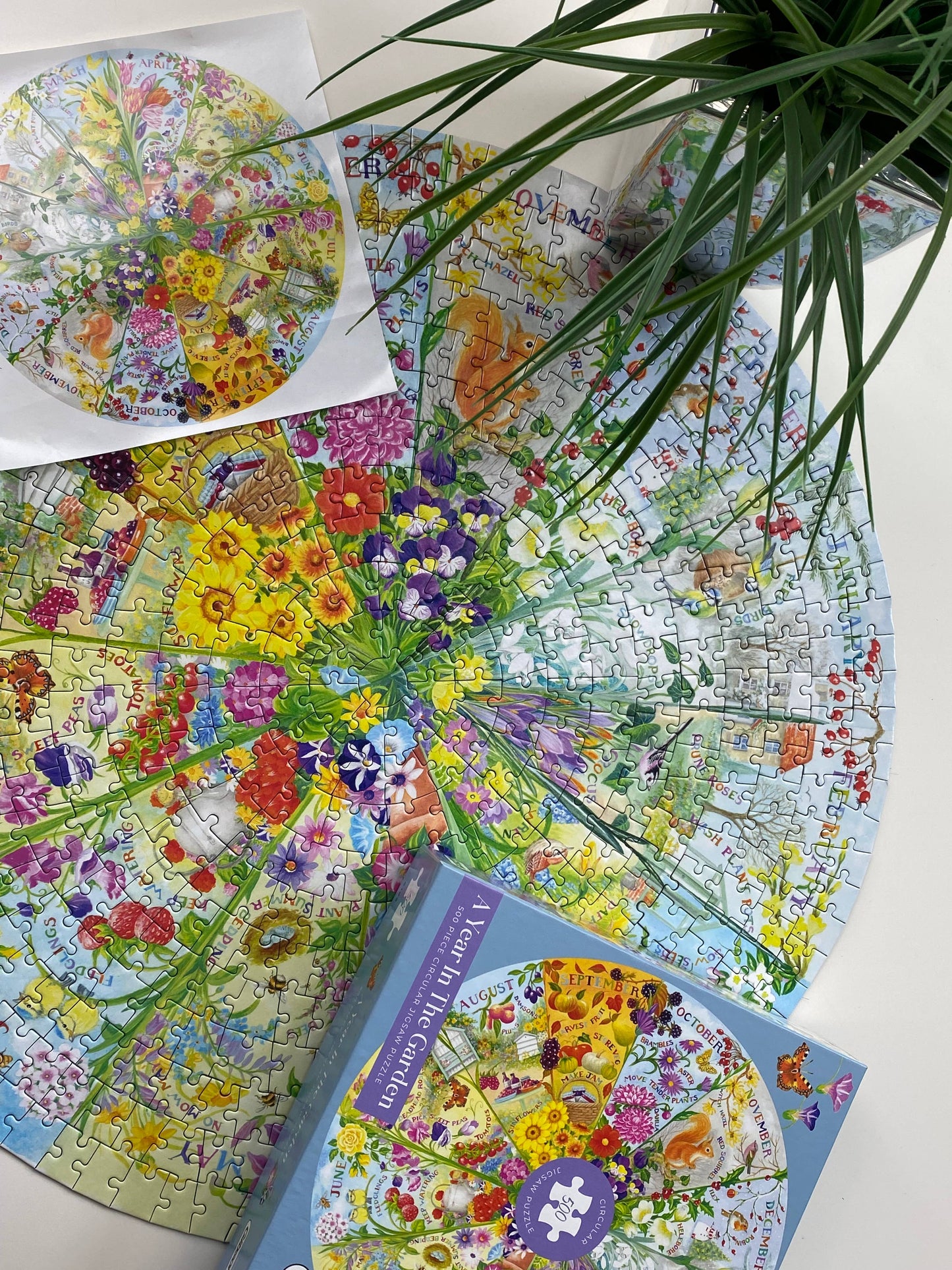 A Year in the Garden 500 Piece Jigsaw Puzzle