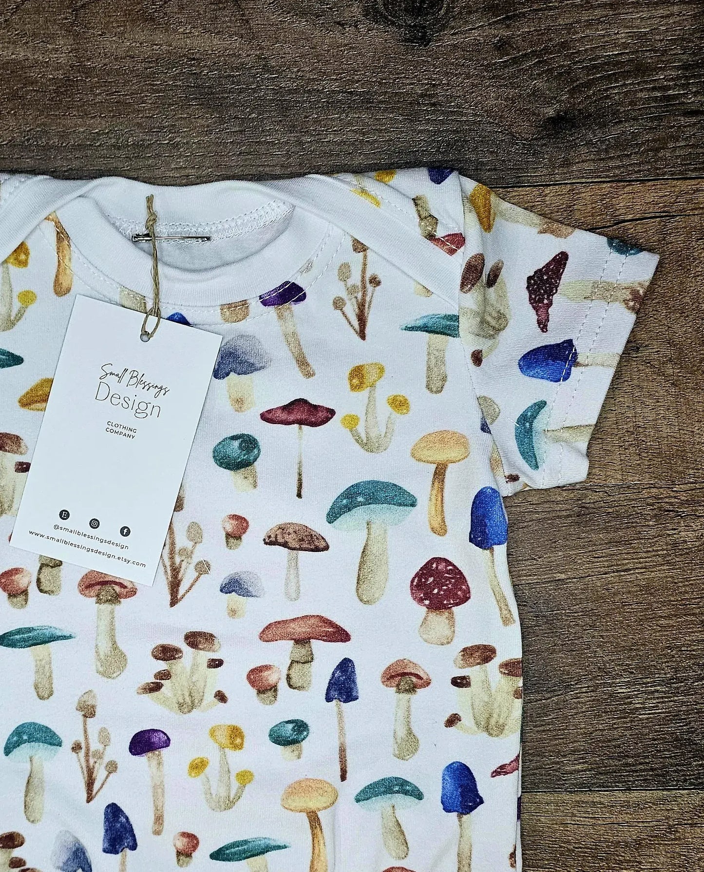 Mushroom bodysuit, infant clothing, infant bodysuit: Newborn / Short Sleeve