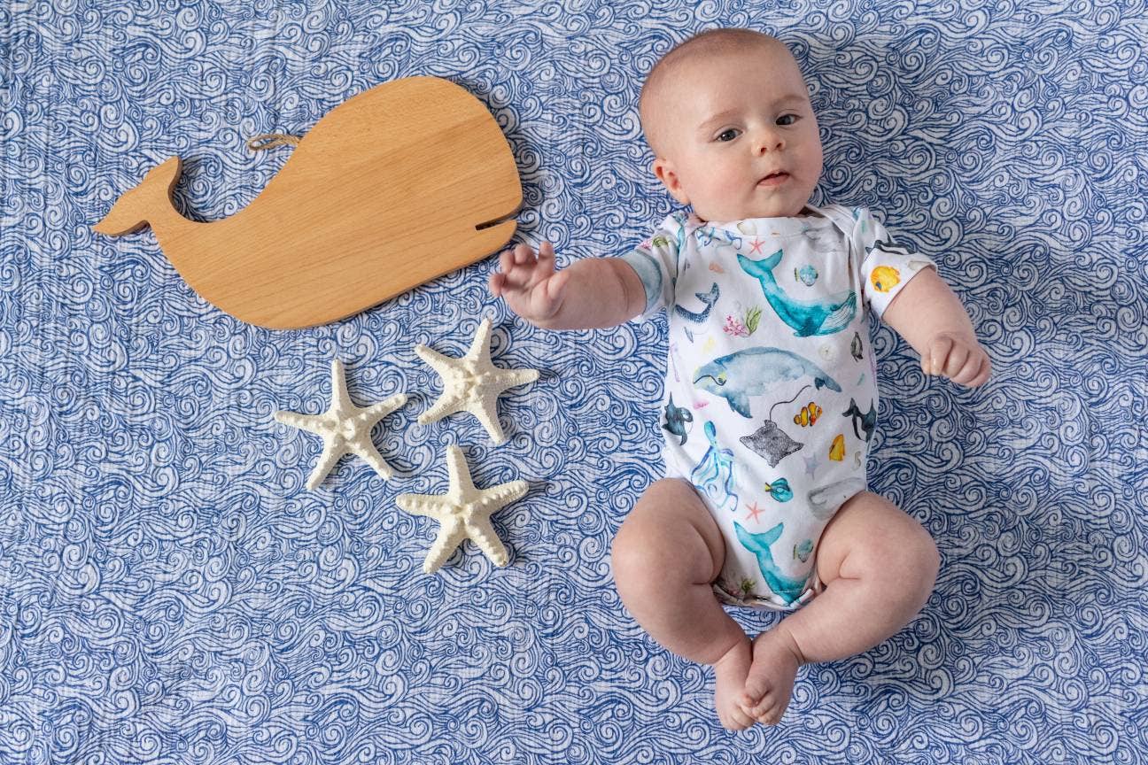 Infant bodysuit, whale bodysuit, infant romper,: Newborn