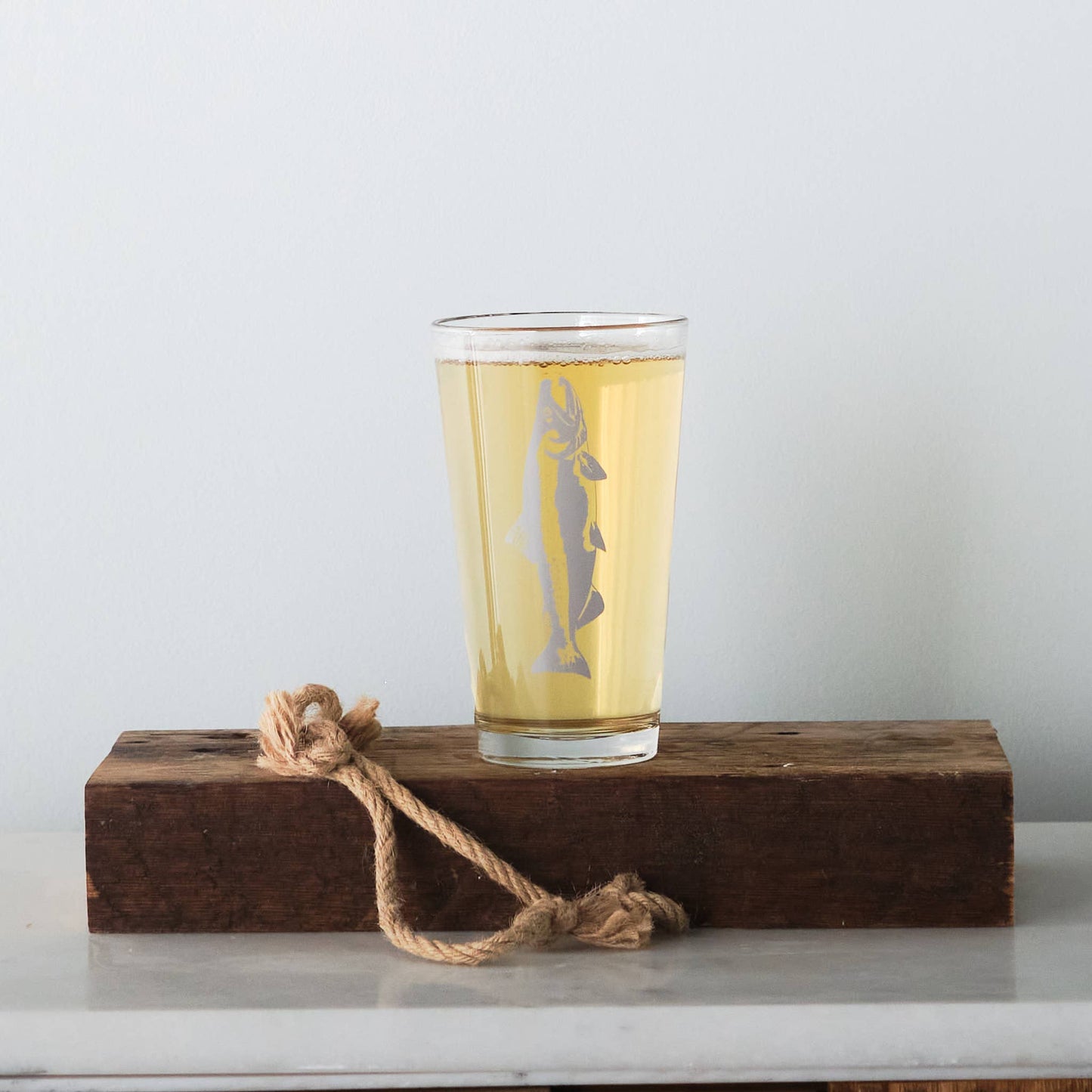 Gone Fishin' Glassware: Trout / Standard Pint