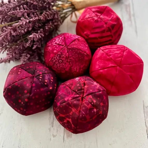 Good Medicine Ball organic STRESS RELIEF lavender hot/cold: Assorted / Essential Oil Blend - The Regal Find