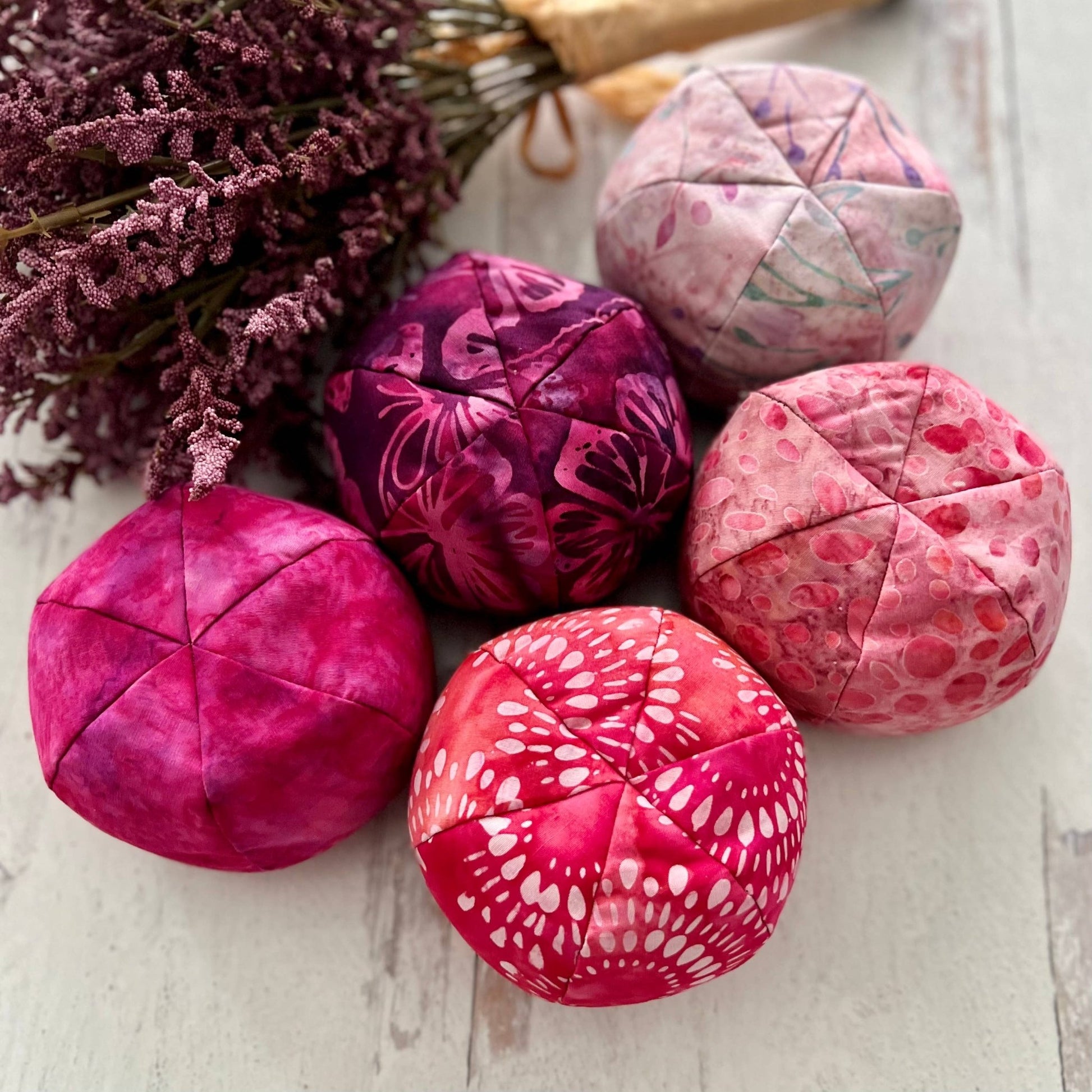 Good Medicine Ball organic STRESS RELIEF lavender hot/cold: Assorted / Essential Oil Blend - The Regal Find